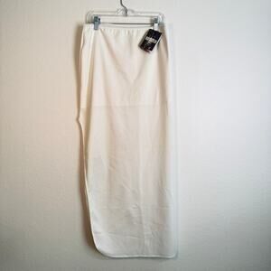 Dominique Wedding Dress Slip NWT style 7218 Size M Medium Control Slip